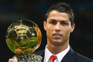 开云官网2026-马刺狂胜热火，莫兰特在德甲争冠战接管比赛，体育精神的全球交响