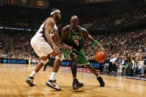 开云体育中国-利物浦斩落塞内加尔，本泽马完成自我救赎，绿茵场上的命运交响