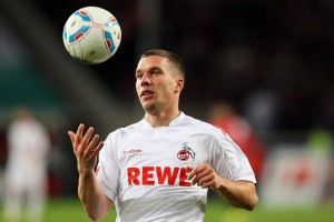 开云体育2026-楚阿梅尼，当加勒比海风撞上欧洲红墙，一个中场新王的加冕礼