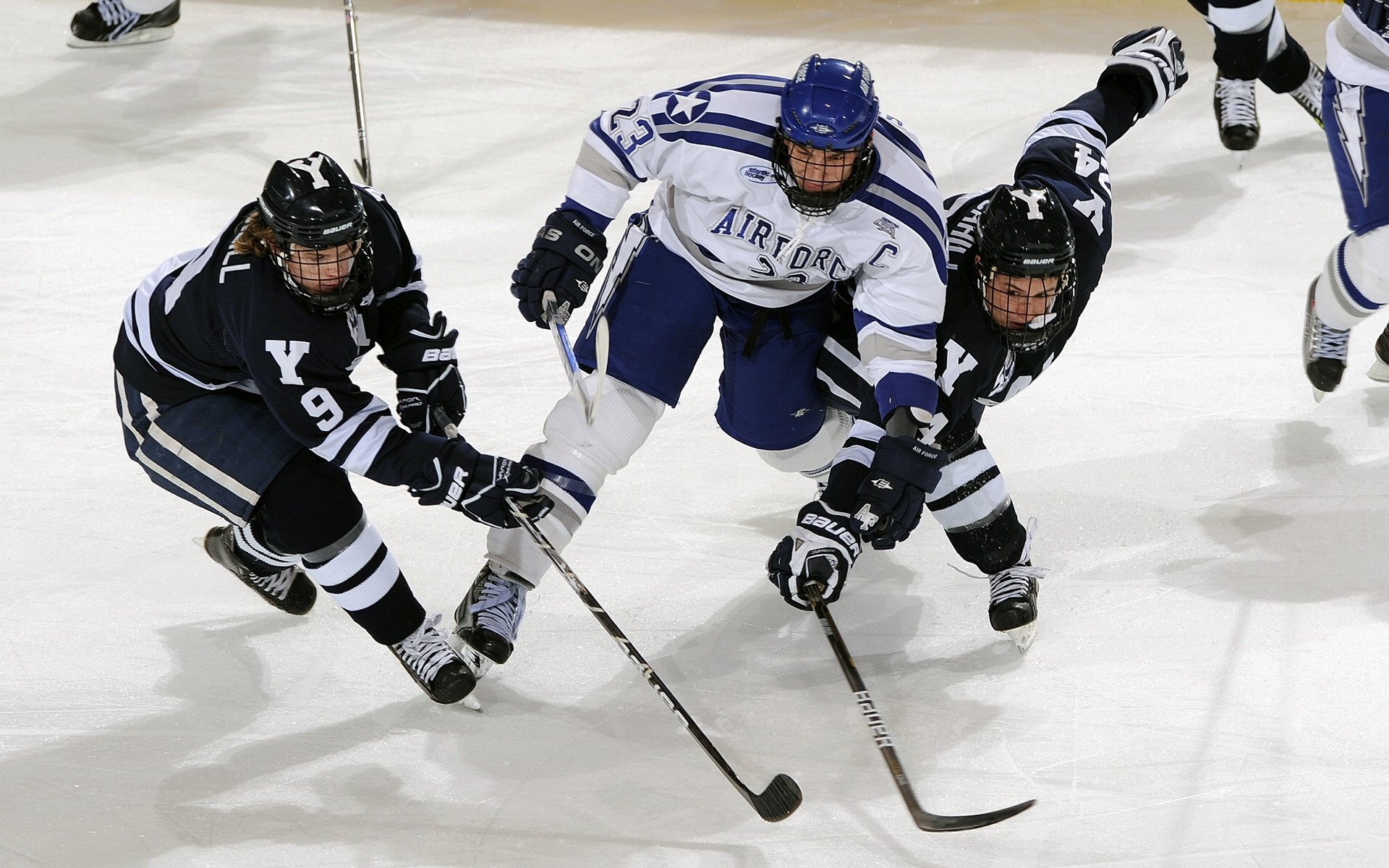 三笘薰，当关键先生的利刃，刺穿傲慢的足球版图