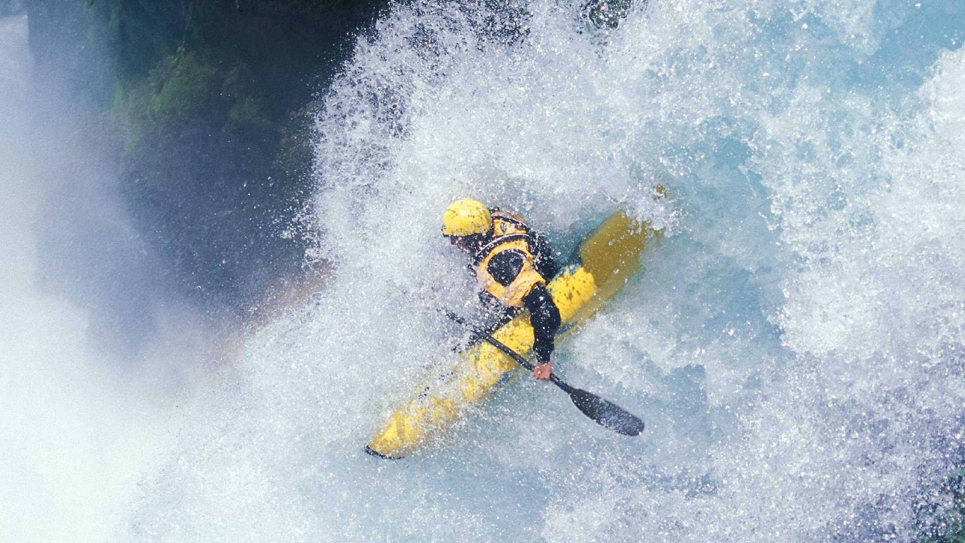 快船打穿篮网，戈贝尔在F1新赛季揭幕战接管比赛，一场跨界隐喻的胜利